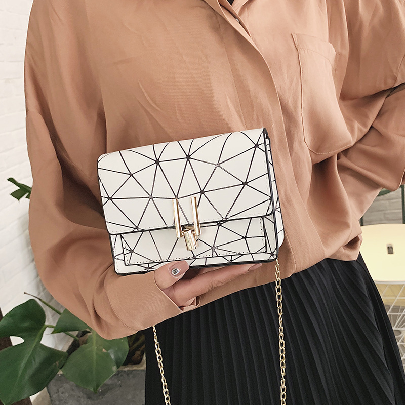 Fashionable texture Western style bag 2021 new women's bag fashionable Korean style chain mini shoulder small bag girl fashionable oblique