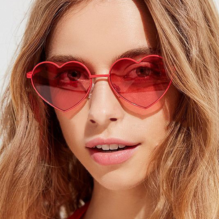 Cross-border supply of new metal love sunglasses heart-shaped ocean sunglasses female Net red heart sunglasses