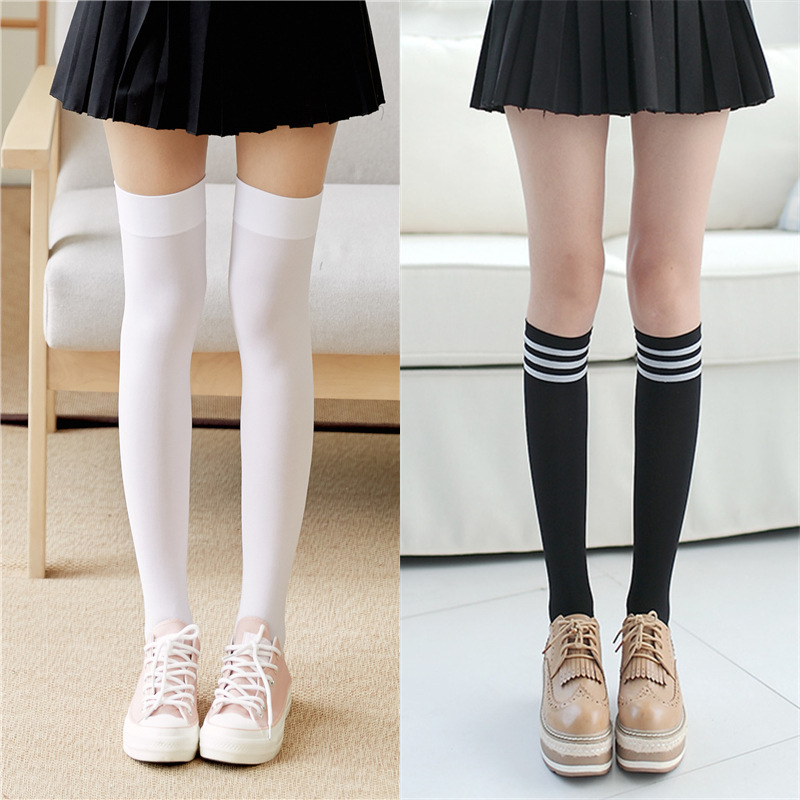 春と秋の日本のベルベットのストッキング黒と白の学生の女性の膝の靴下のストッキングのコスプレの靴下|undefined