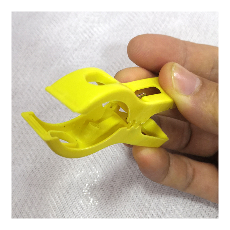 Factory Direct supply plastic clip plastic row clip plastic clothes clip one yuan stall supply wholesale clothes clip 8 clips