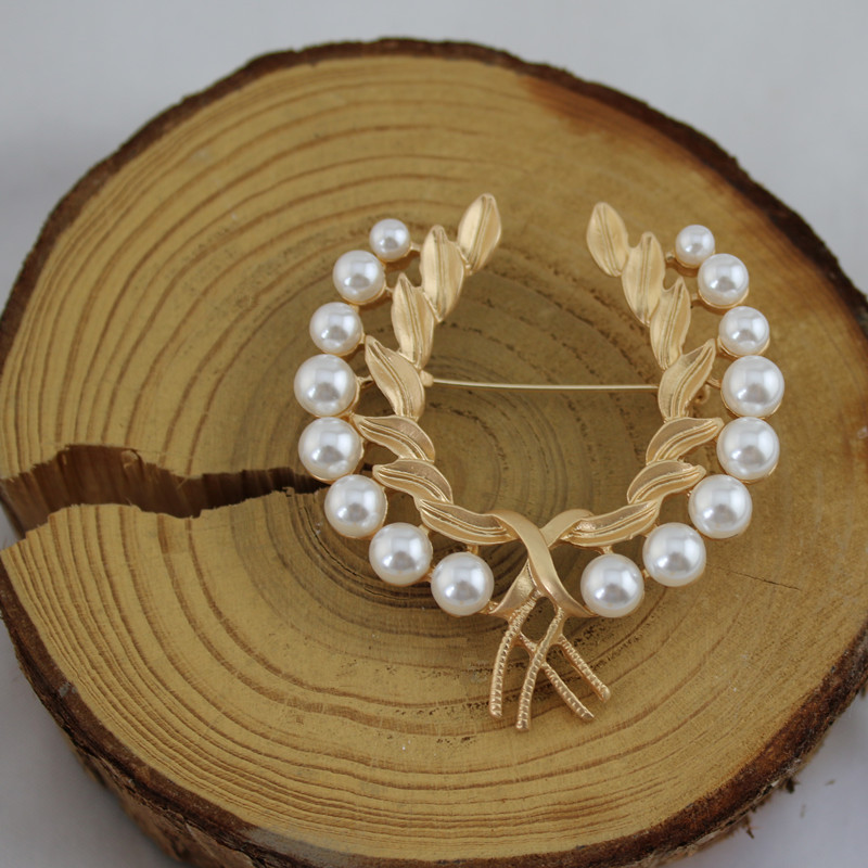 Retro European and American Style Brooch Matte Gold Inlaid Pearl Wheat Tree Simple Fashion Personalized Fog Gold Brooch for Women