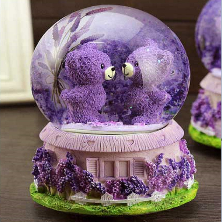 Christmas gift crystal ball music box lights snow to send male and female friends classmates girlfriends birthday gift ornaments