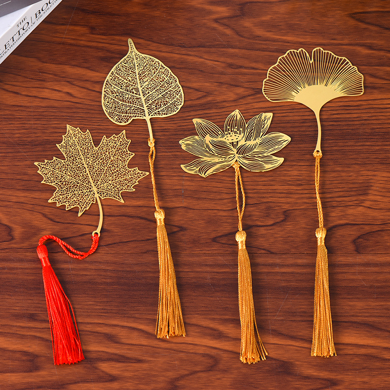 Independent packaging student Chinese style classical bookmark retro ginkgo leaf maple leaf lotus vein hollow bookmark