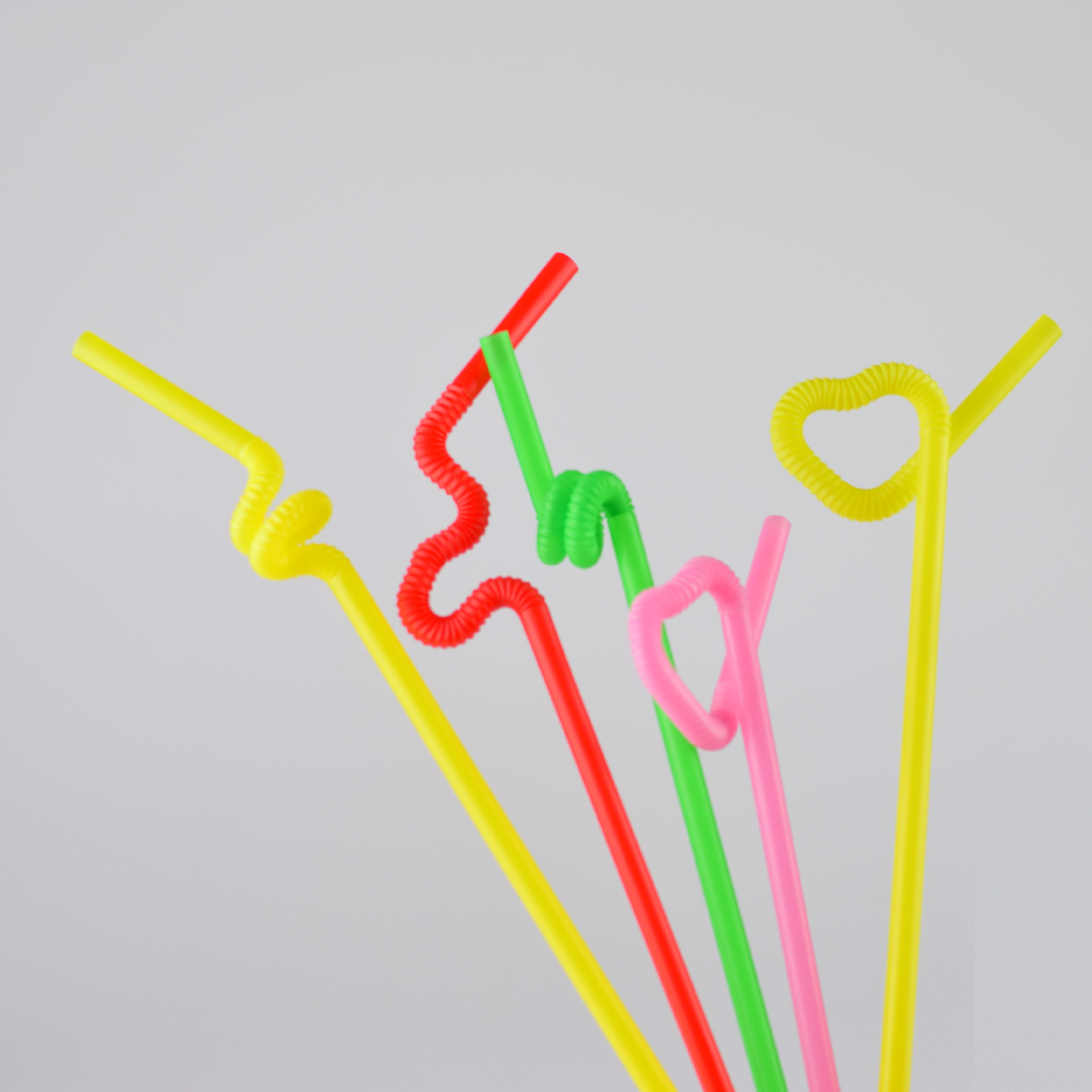 Factory direct disposable art straw color transparent black bendable DIY shape food grade length 26cm