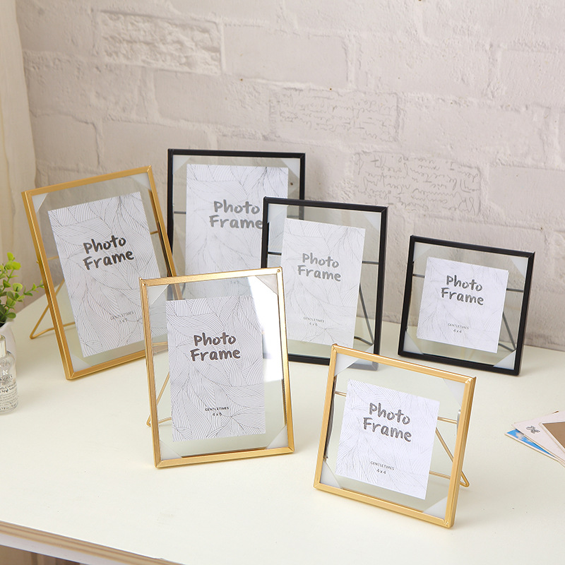 Wholesale desktop ornaments square mini photo frame 5678 inch transparent glass metal bracket photo frame table
