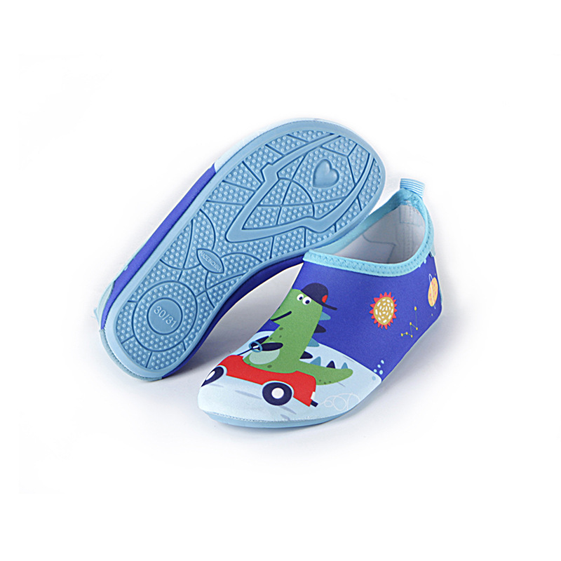 Three-generation children's beach shoes soft bottom breathable trail shoes wading red foot skin soft shoes diving shoes swimming shoes