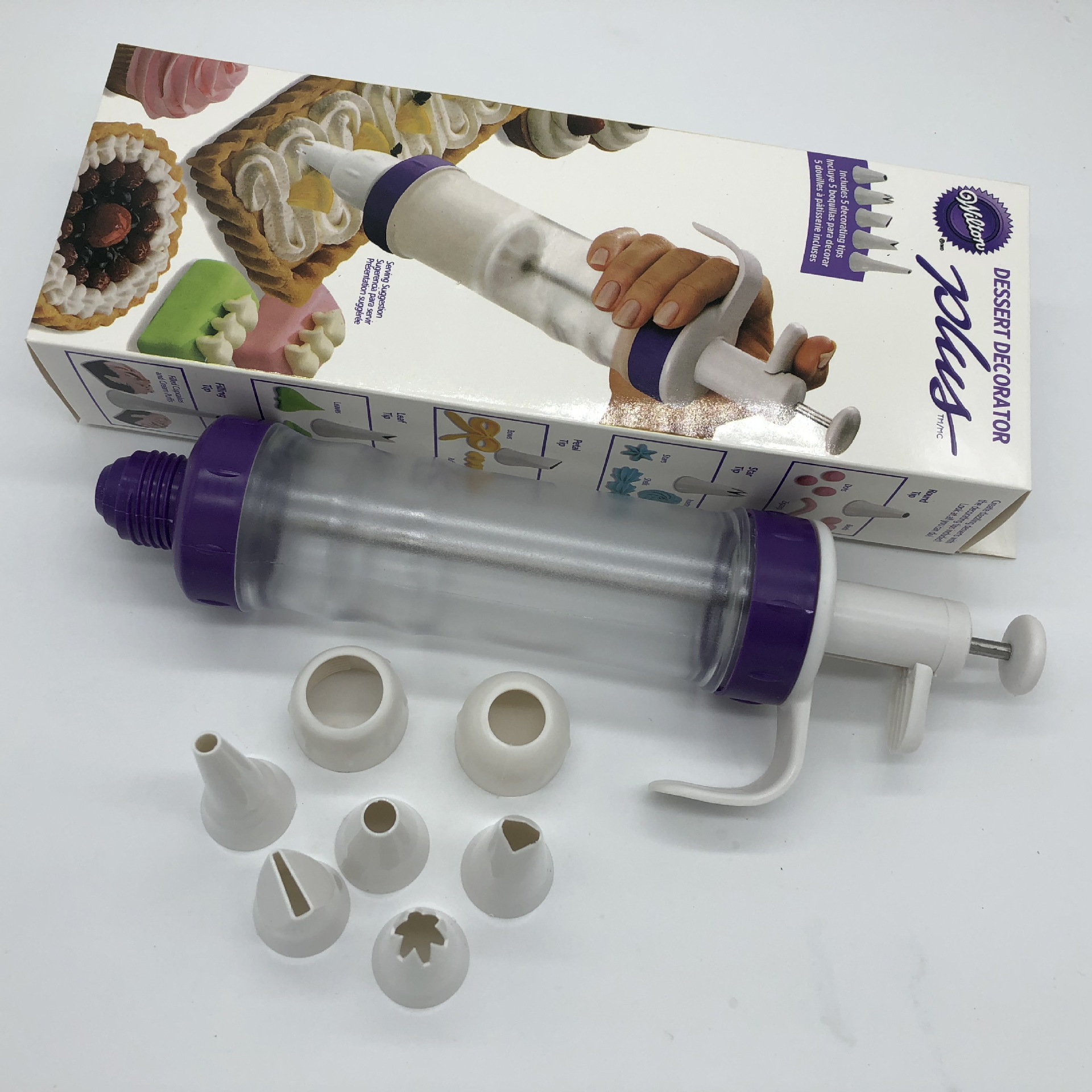 Decorating gun decorating nozzle suit cream cake squeezing tube cookie decorating baking tools one-piece delivery
