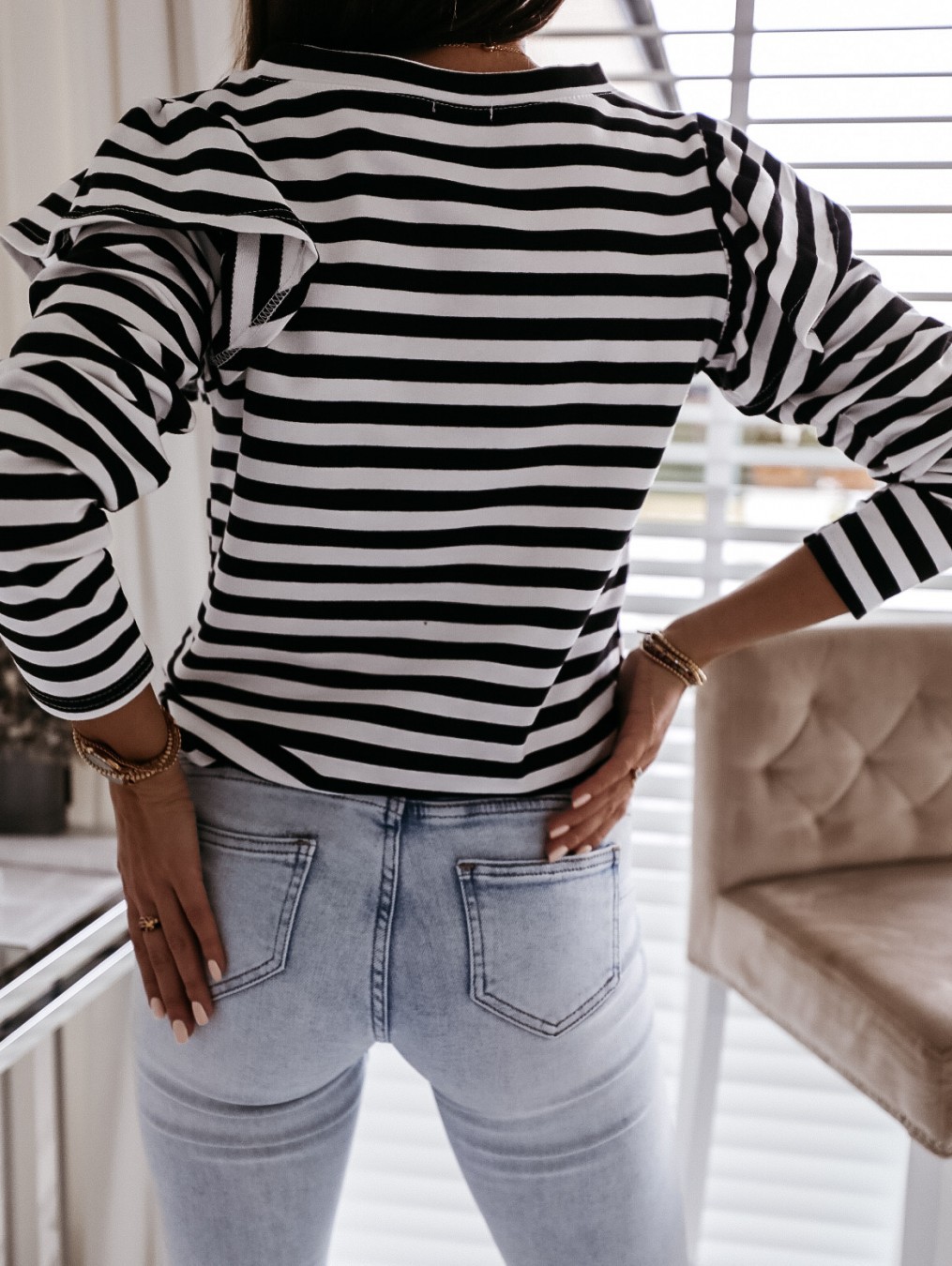 2020 autumn and winter European and American women's eBay Amazon wish explosions round neck long sleeve striped T-shirt MC2011