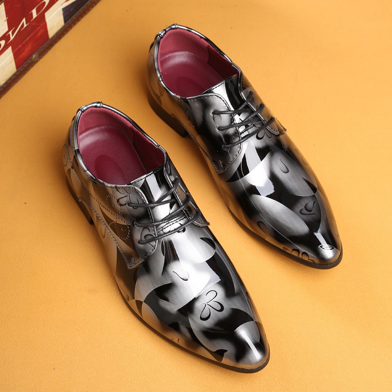 Men's 2023 Pointed Toe Large Size Foreign Trade Leather Shoes Bright Leather Fashion Business Dress New Wedding Shoes European and American Casual Leather Shoes