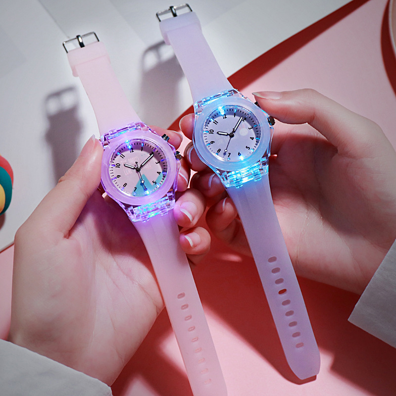 Silicone luminous primary school watch cute cartoon quartz watch children's cross-border supply watch wholesale low price
