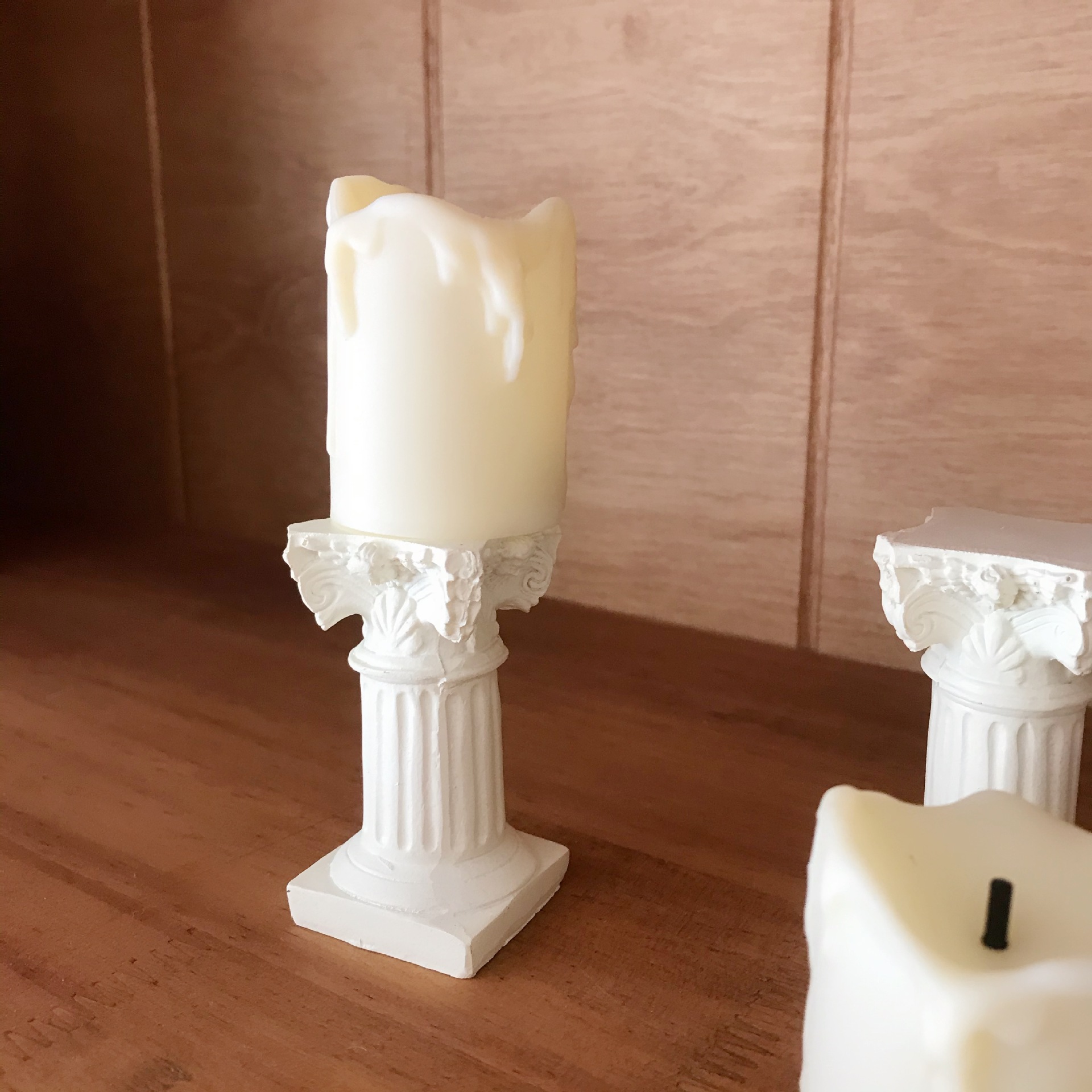 ins Style Roman Column Small Candlestick Ornaments Resin Candlestick Old Retro Photo Props Stall Supply