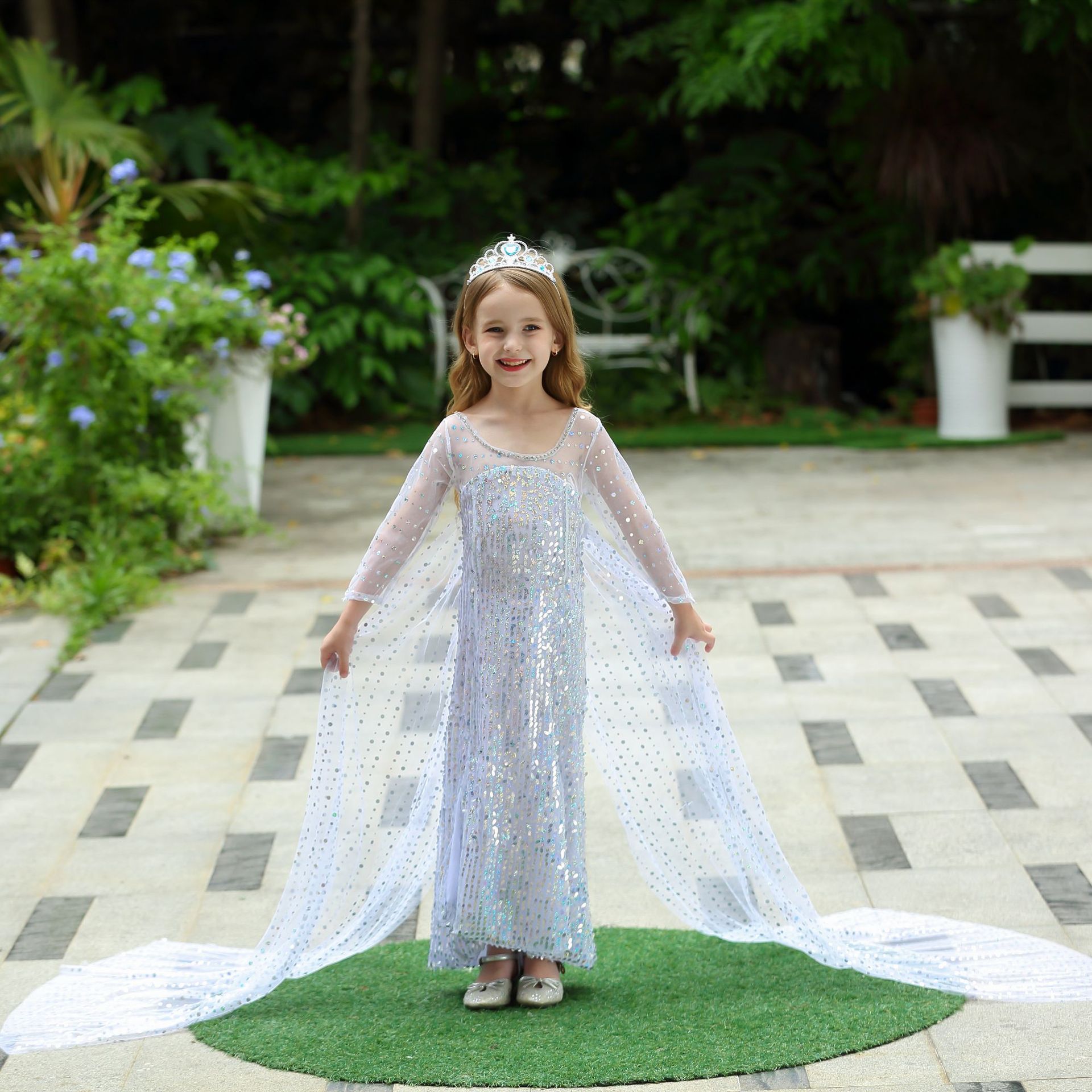 2024 foreign trade Aisha princess dress white sequined dress girl's holiday children's performance dress mesh skirt