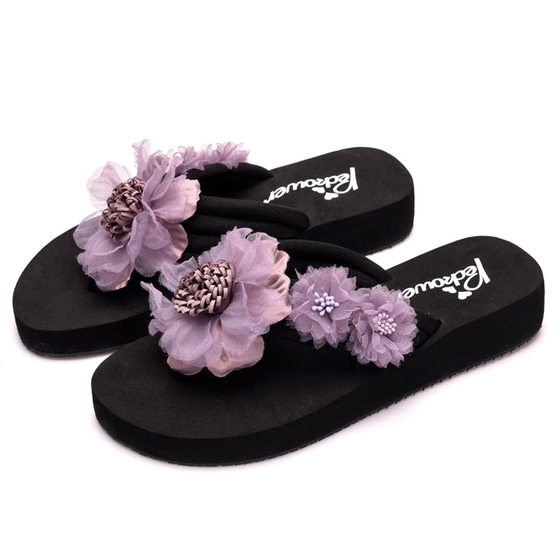 New Sandals and Slippers Women's Summer Wear Fashionable All-match Flip-flops Thick-soled Beach Shoes Sweet Seaside Holiday Sandals for Women