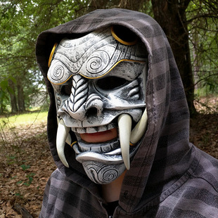 Red prajna mask prajna cosplay can play Japanese style can mask resin red face grimace panna mask