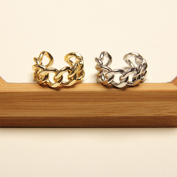 Koreanischer Ins-Nischendesign-Ring, minimalistischer, allgleiches, unregelmäßige Textur, flache Linienöffnung, verstellbarer Ringhersteller_voghion.com