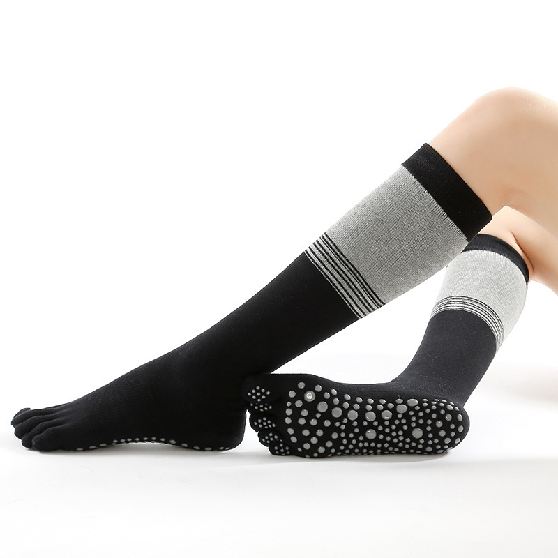 2021 new explosions long tube yoga socks non-slip dance five-finger socks knee socks children five-finger factory direct sales
