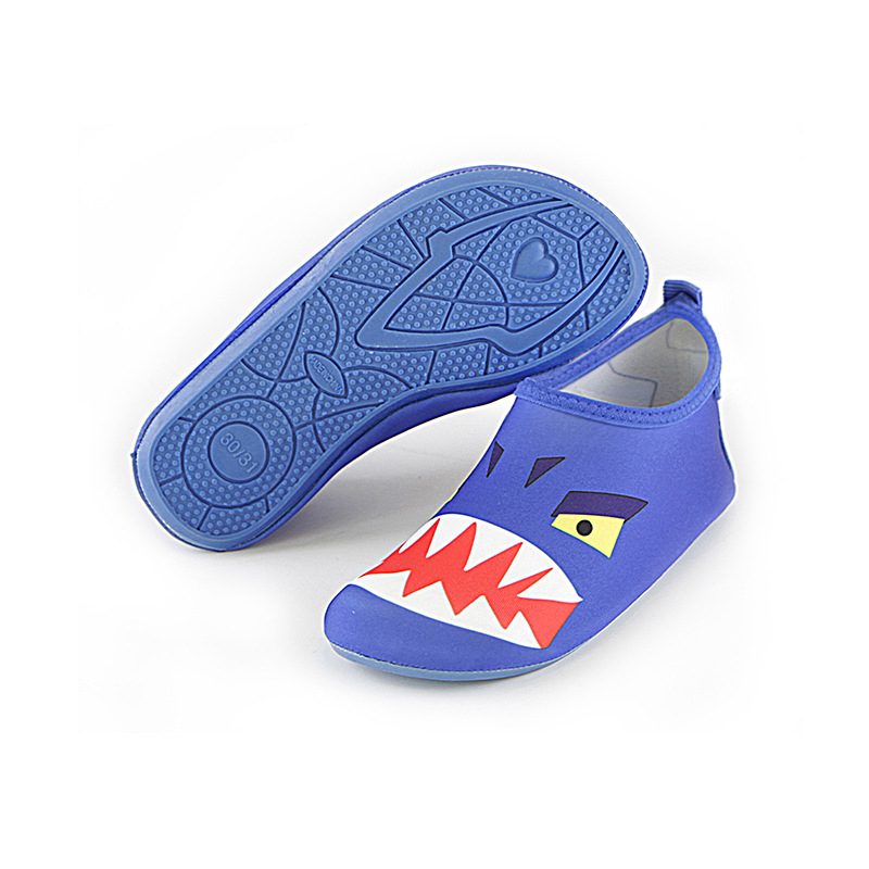 Three-generation children's beach shoes soft bottom breathable trail shoes wading red foot skin soft shoes diving shoes swimming shoes