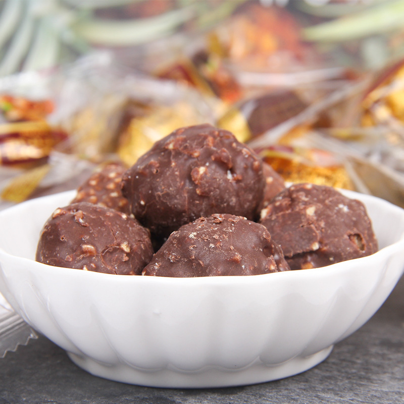 Nut Sandwich Chocolate Jinsha Chocolate Ball Wedding Wedding Candy Chocolate Office Snack Hand Gift