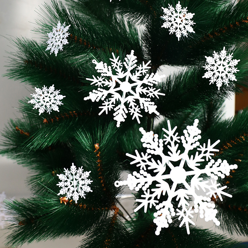 Cross-border wholesale snowflake Christmas tree decoration plastic snowflake hanging decorations White large, medium and small holiday scene dress