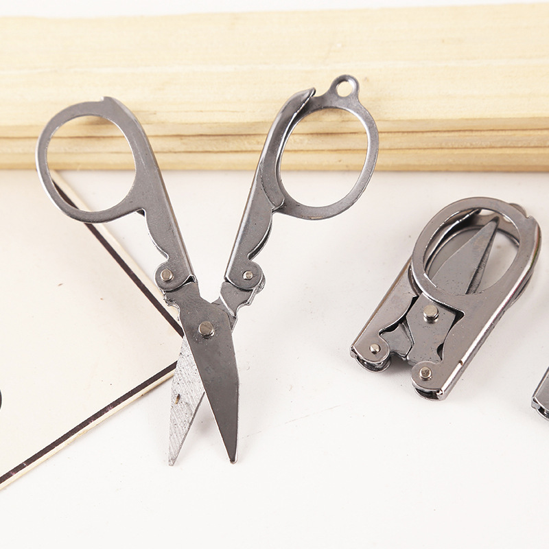 Folding scissors portable folding small scissors travel scissors folding scissors two yuan store hot sale supply wholesale