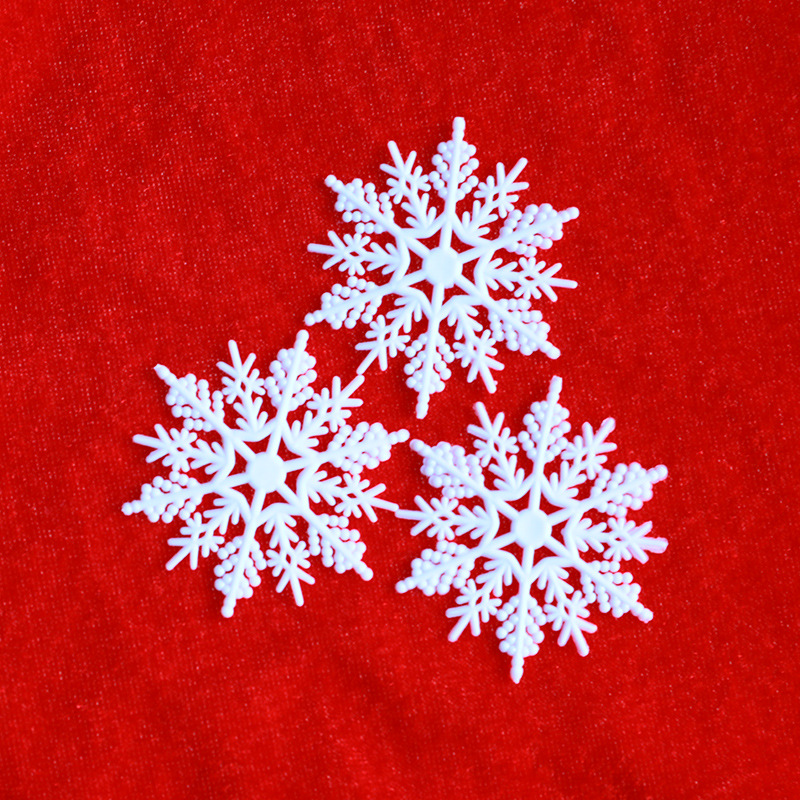 Cross-border wholesale snowflake Christmas tree decoration plastic snowflake hanging decorations White large, medium and small holiday scene dress
