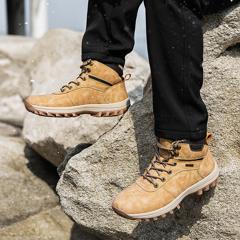 Factory wholesale Martin boots men's autumn and winter Korean version of velvet padded cotton shoes snow boots frock men's shoes wholesale generation