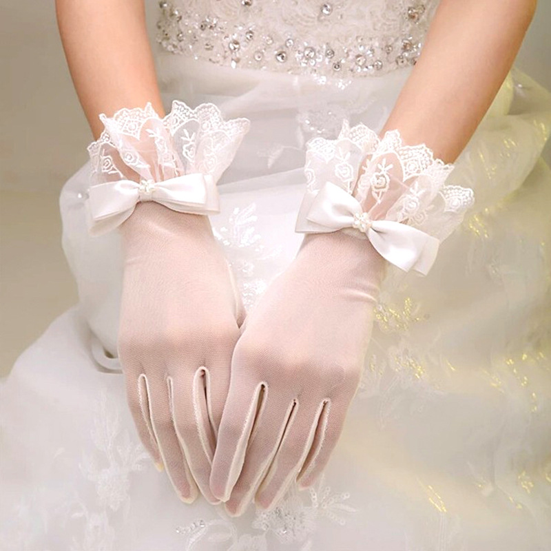 Factory spot direct supply Bride wedding wedding gloves evening dress lace short finger decorative gloves wholesale
