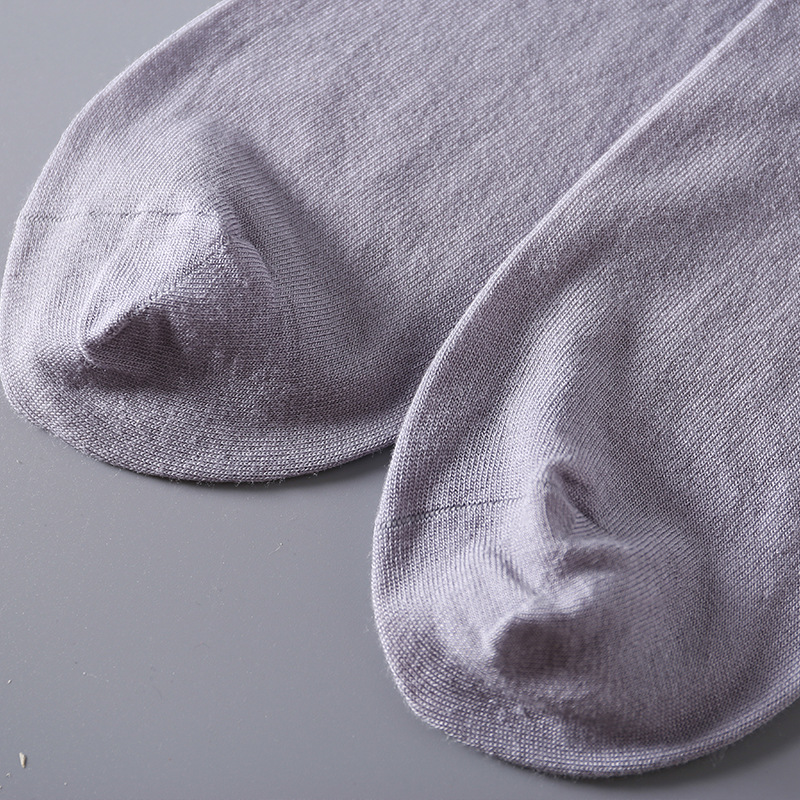 Hot Foreign Trade Export Silk Men's Socks Healthy Foot-raising Silk Socks Spring Summer Autumn Men's Silk Single Socks