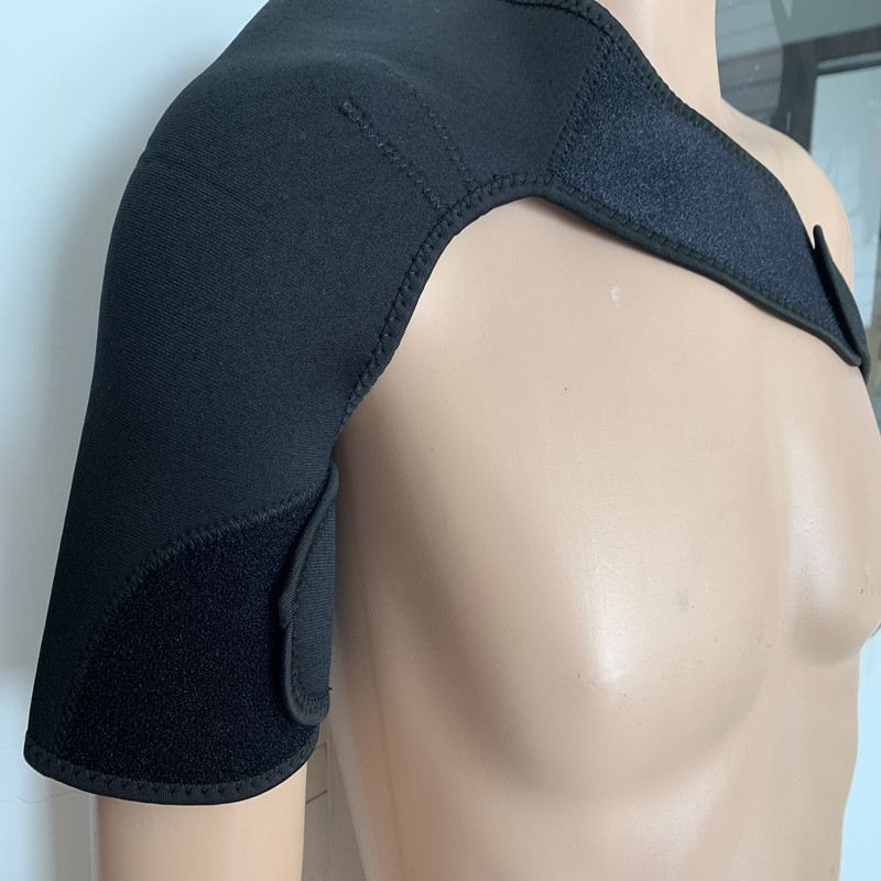 Warm two-way adjustable shoulder strap strap protection shoulder strain basketball fitness shoulder pad can be used for hair