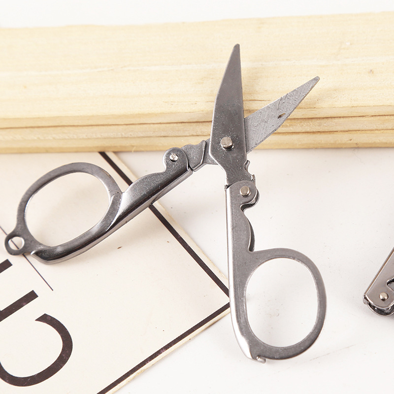 Folding scissors portable folding small scissors travel scissors folding scissors two yuan store hot sale supply wholesale