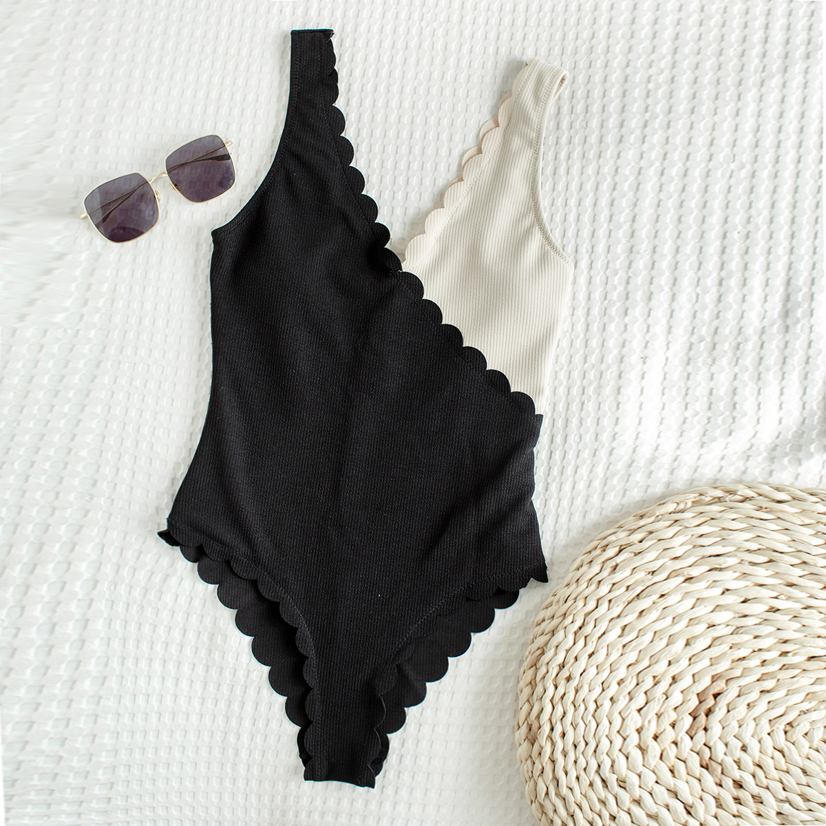 European and American Foreign Trade Women's One-piece Swimsuit Special Cloth Stitching Petal Edge Personality One-piece Swimsuit 9739