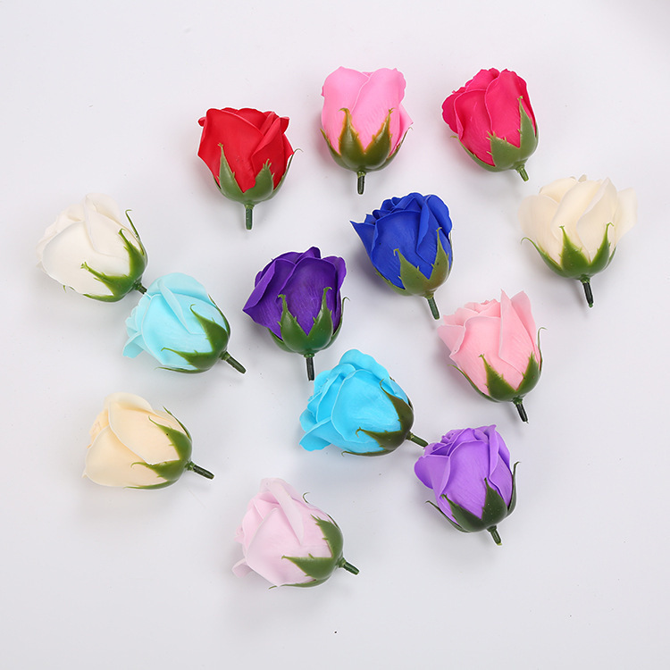 三層の石鹸の花の頭のバラの大きい花の頭の祝日の花屋は花束の材料の三層の水しぶきの結婚式の用品を包みます。|undefined
