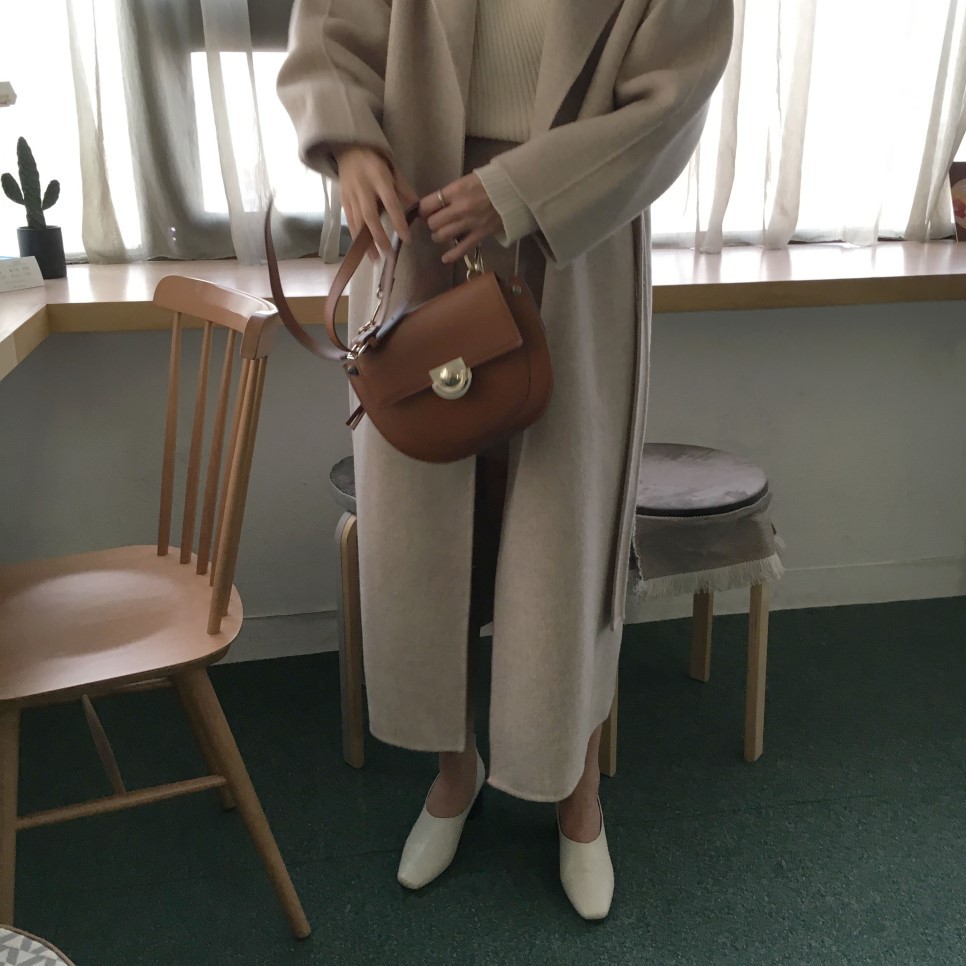 Doppelseitiger Kaschmirmantel für Damen 2023 Neuer kleiner mittellanger Herbst- und Wintermantel mit elegantem High-End-Wollmantel_voghion.com