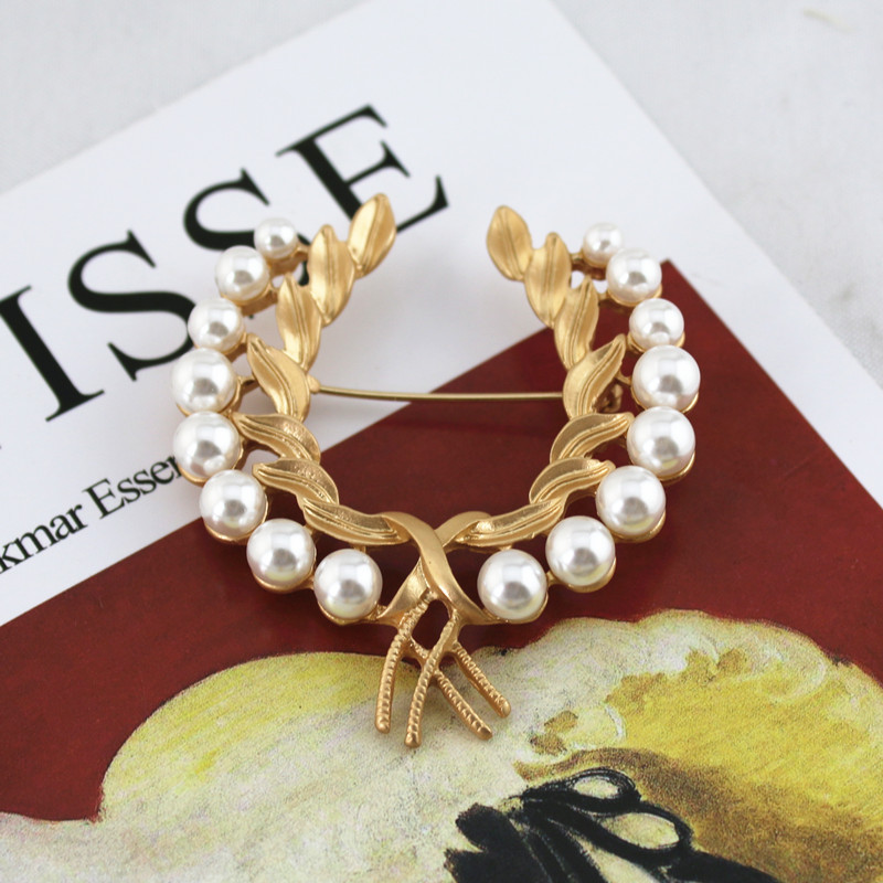 Retro European and American Style Brooch Matte Gold Inlaid Pearl Wheat Tree Simple Fashion Personalized Fog Gold Brooch for Women