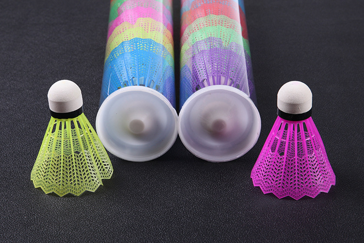 Factory direct 12 a barrel of nylon badminton color plastic badminton training ball support a generation of hair