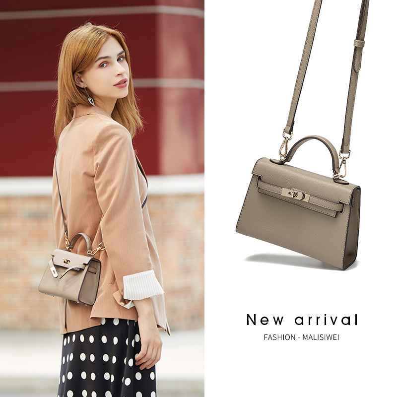 Niche Design Small Bag Women's 2023 New Fashionable Internet Popular Fashion All-match Shoulder Crossbody Carrie Women's Handbag