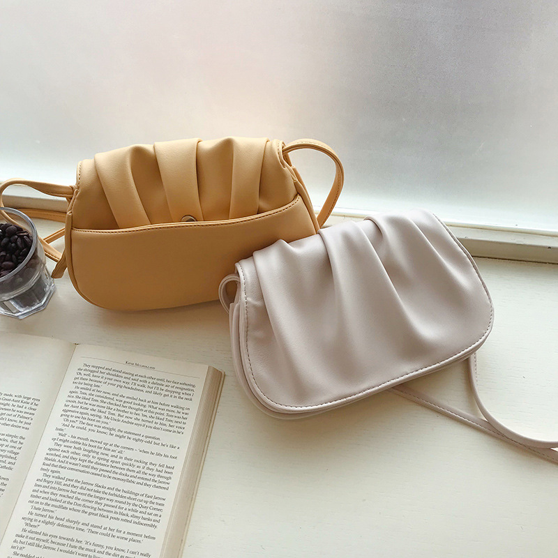 Saddle bag women's cloud bag white bag hand crossbody Korean style chic simple fairy pleat new trend