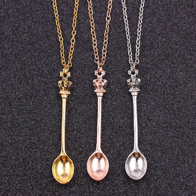 Explosive alloy Crown mini jewelry Golden Alice vintage necklace Crown spoon necklace