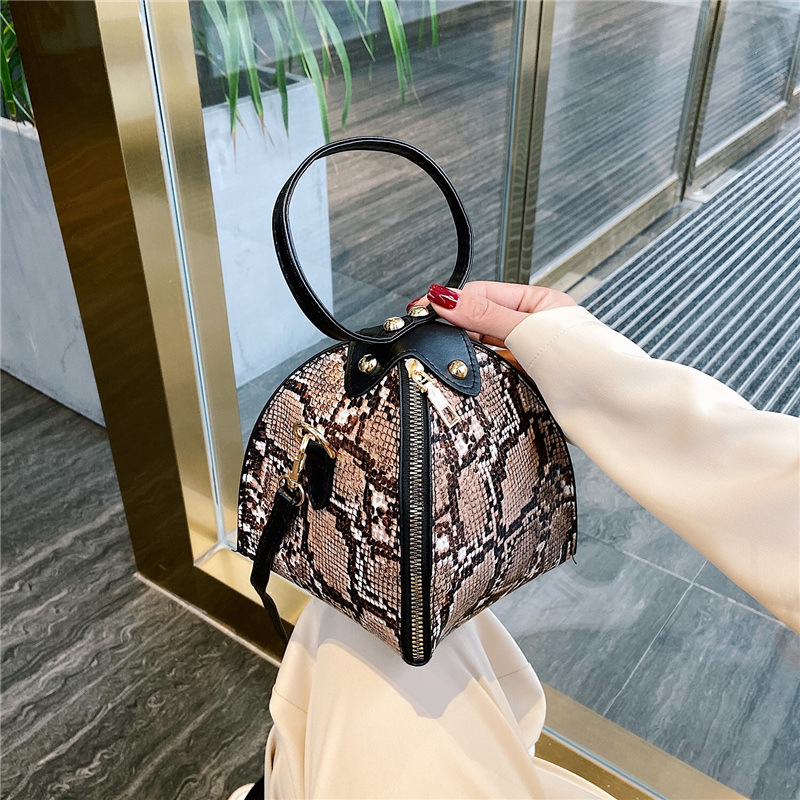 Insファッション豹紋三角バッグ2019韓国版新型手持ち女性バッグファッション女性シングル肩斜め掛けミニバッグ|undefined