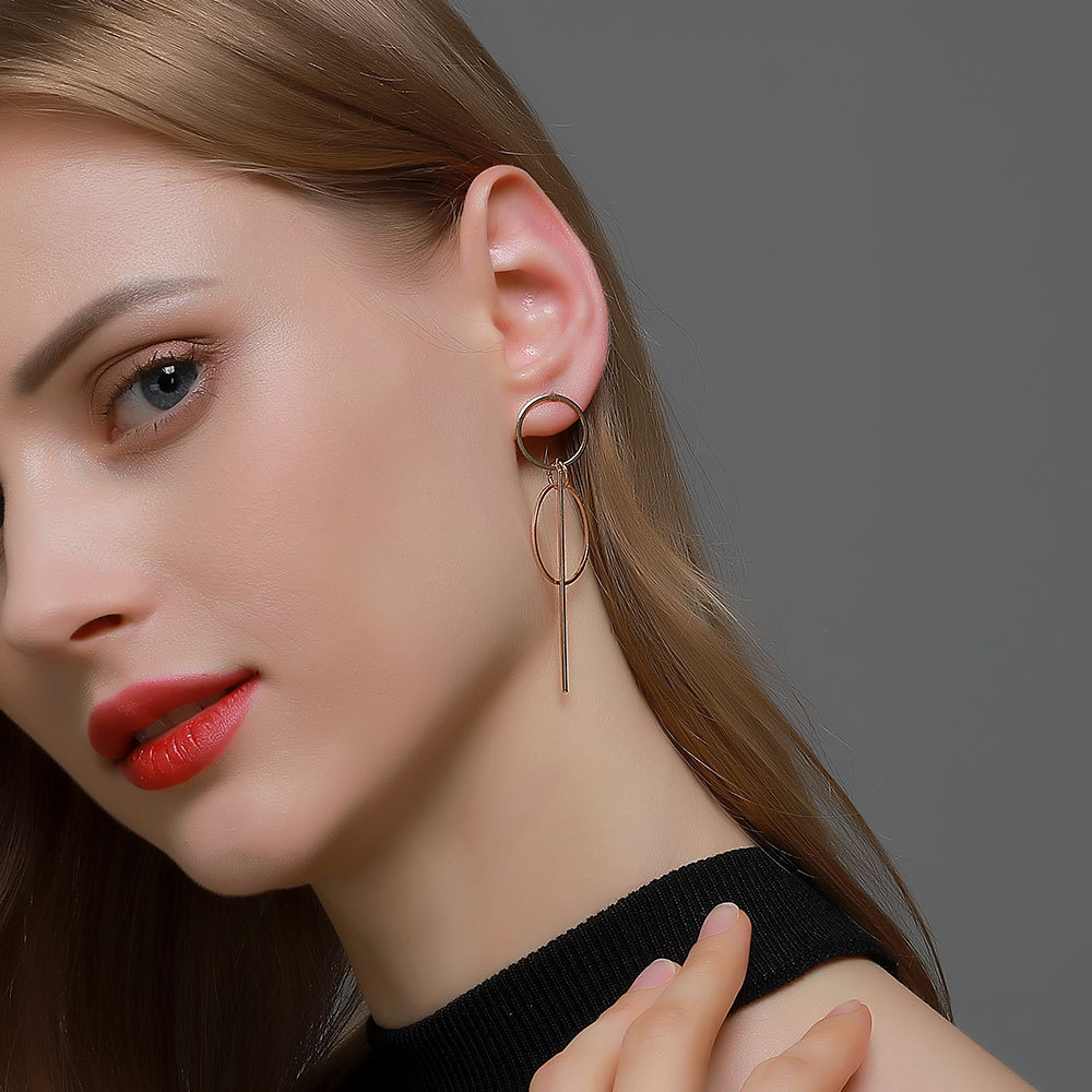 You and my whole city Time Zhao Li Yinglin shallow same earrings star simple versatile long geometric earrings female