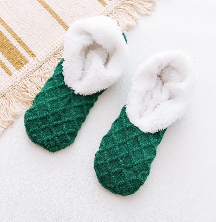 2 par höst- och vinterstrumpor fleece lammfleece enfärgade golvstrumpor söta varma kvinnor förtjockade strumpor set månsockor_voghion.com