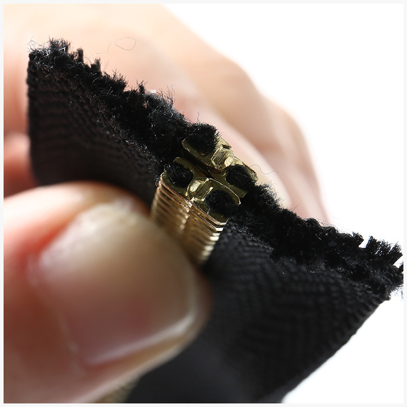 Factory wholesale No.5 copper teeth double point zipper shoes bag special European standard environmental protection 65 copper code zipper