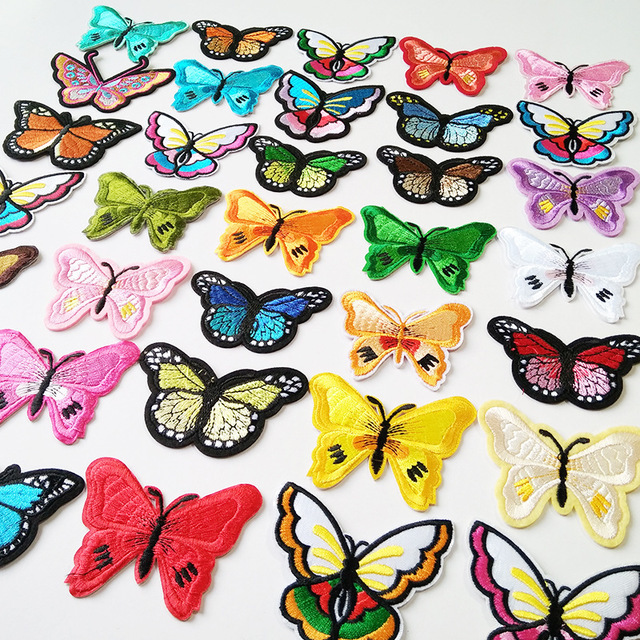 刺繍の蝶の布はいっぱい刺繍の漫画のパッチを貼ります。|undefined
