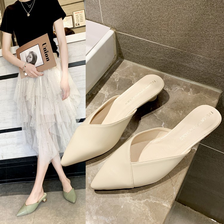 Baotou half slippers women 2020 new Korean fashion fitting room pointed low heel wine glass with sandals manufacturers wholesale