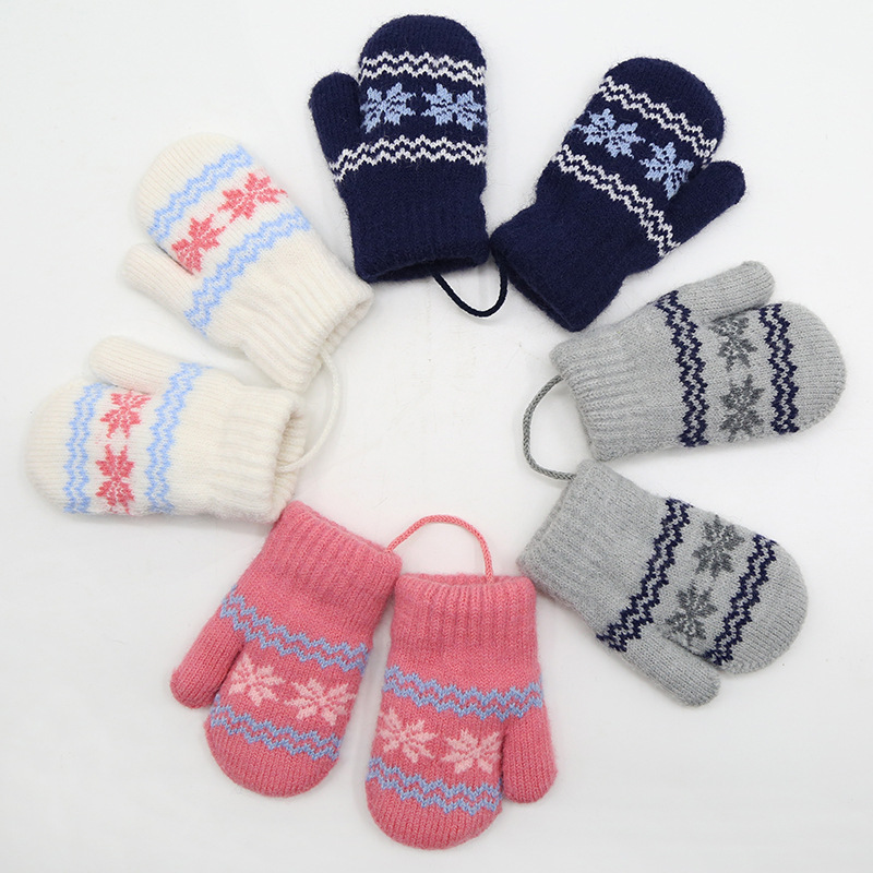 Spot small snowflake children's gloves winter alpaca wool padded warm neck hanging gloves baby gloves wholesale