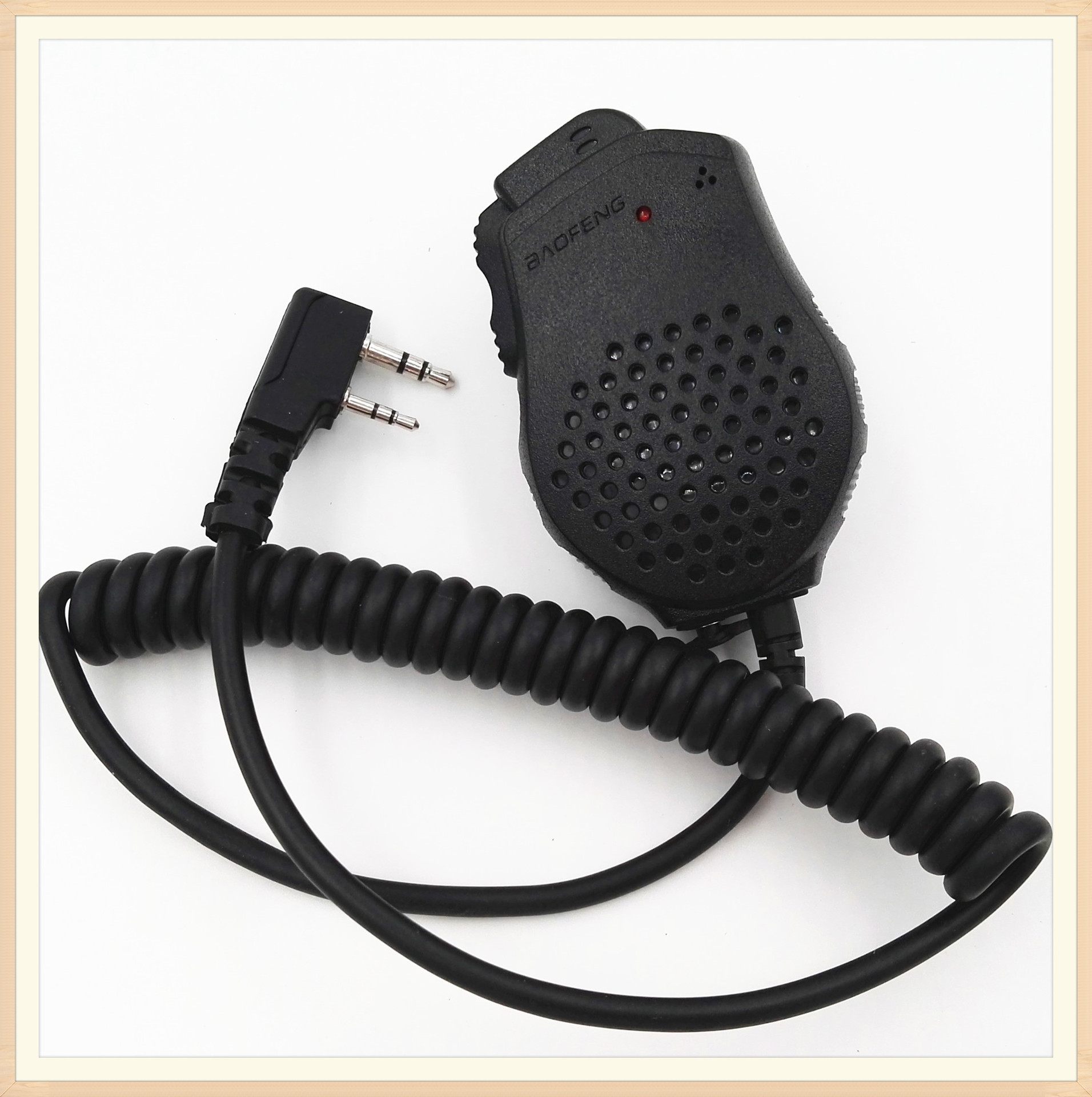 Wholesale baofeng baofeng walkie-talkie accessories dual launch hand microphone BF-8D82 walkie-talkie accessories customized
