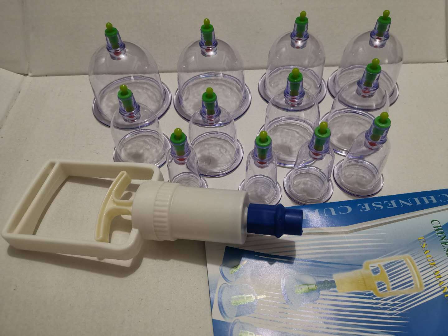 English bulk 12 cans cupping device