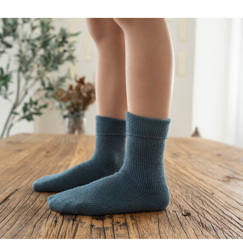 Children's autumn and winter mid-length stockings wool socks double needle strip retro solid color boys and girls pile socks warm socks Korean style