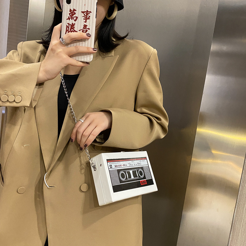 跨境woman小众设计女包bags2024创意个性磁带网红链条斜挎盒子包