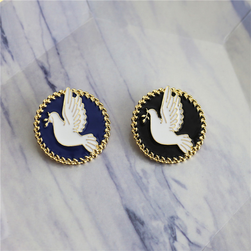 Peace dove brooch Chinese style retro literary trend corsage enamel oil drop badge clothes pin anti-light
